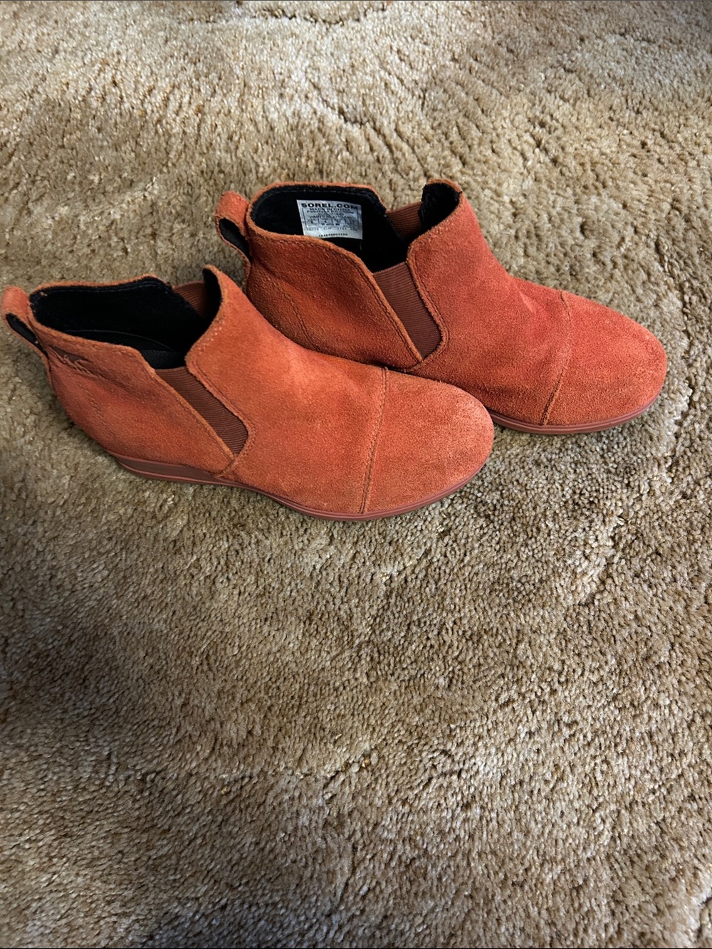 Sorrel ankle orange/rust pullon suede boots in excellent condition size 6